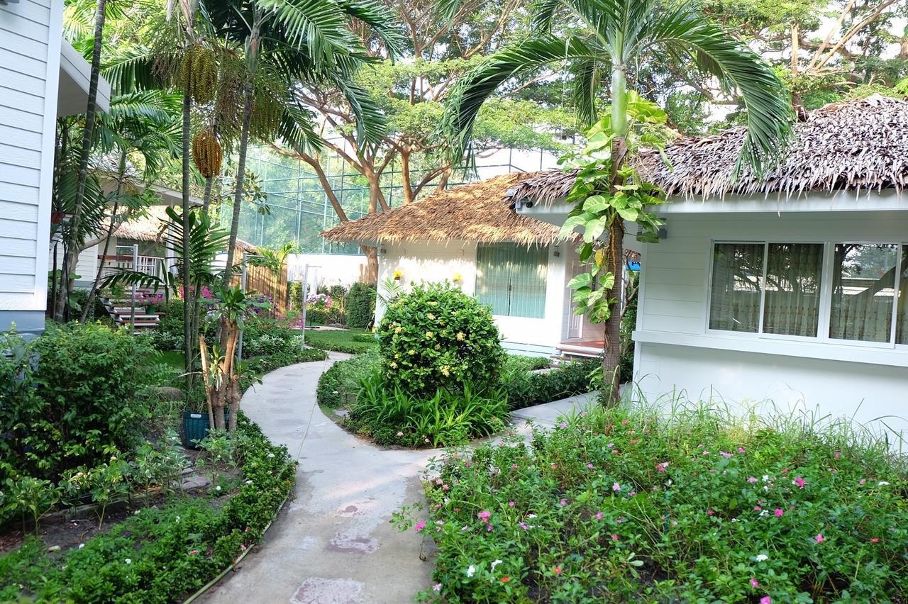 Aquna Huahin Resort Extérieur photo