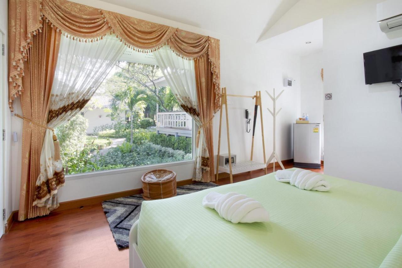 Aquna Huahin Resort Extérieur photo